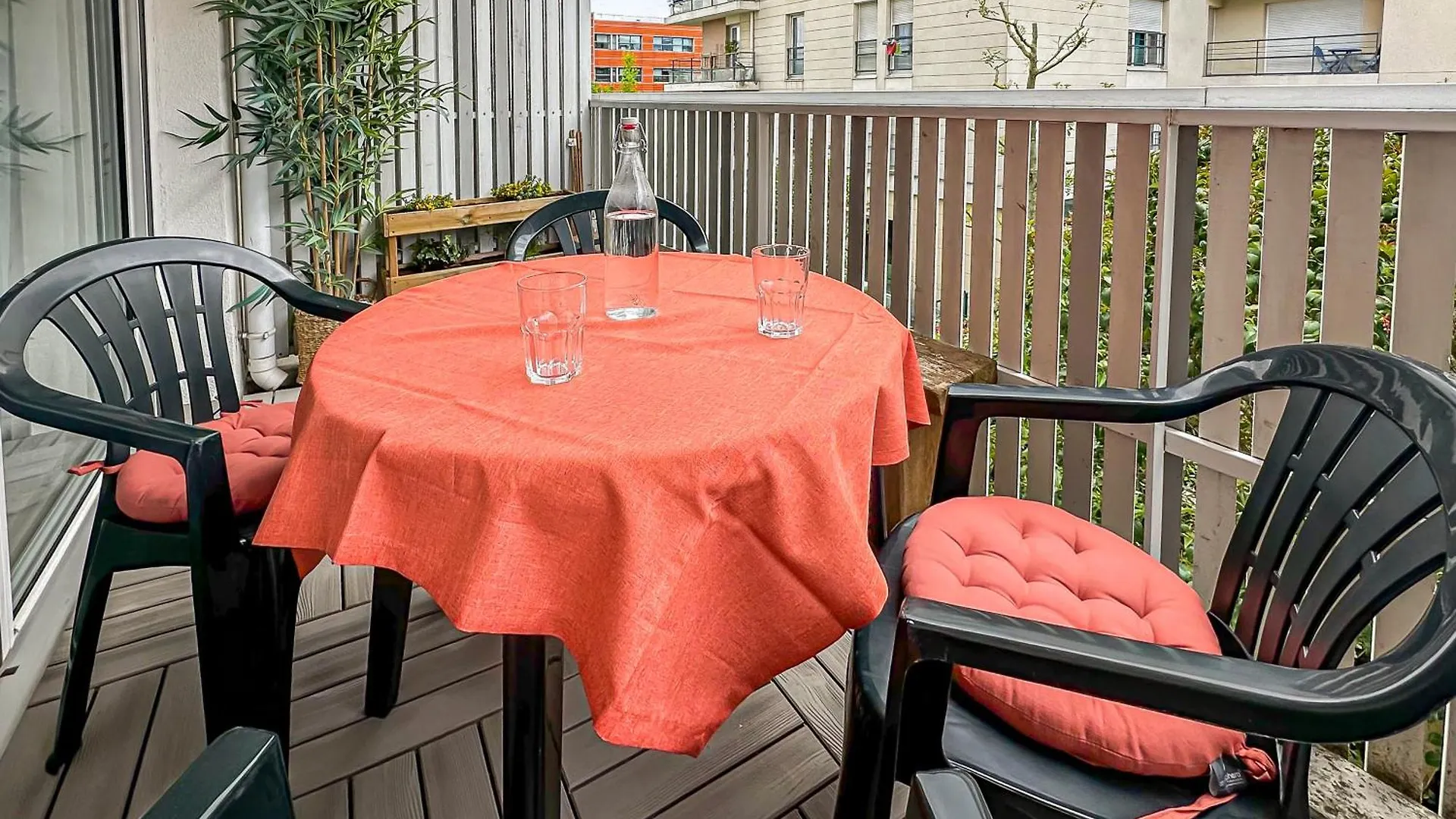 Apartment L'Escapade De Massy - Balcon, Place De Parking, Gares Rer B&C Et Tgv A 400M France
